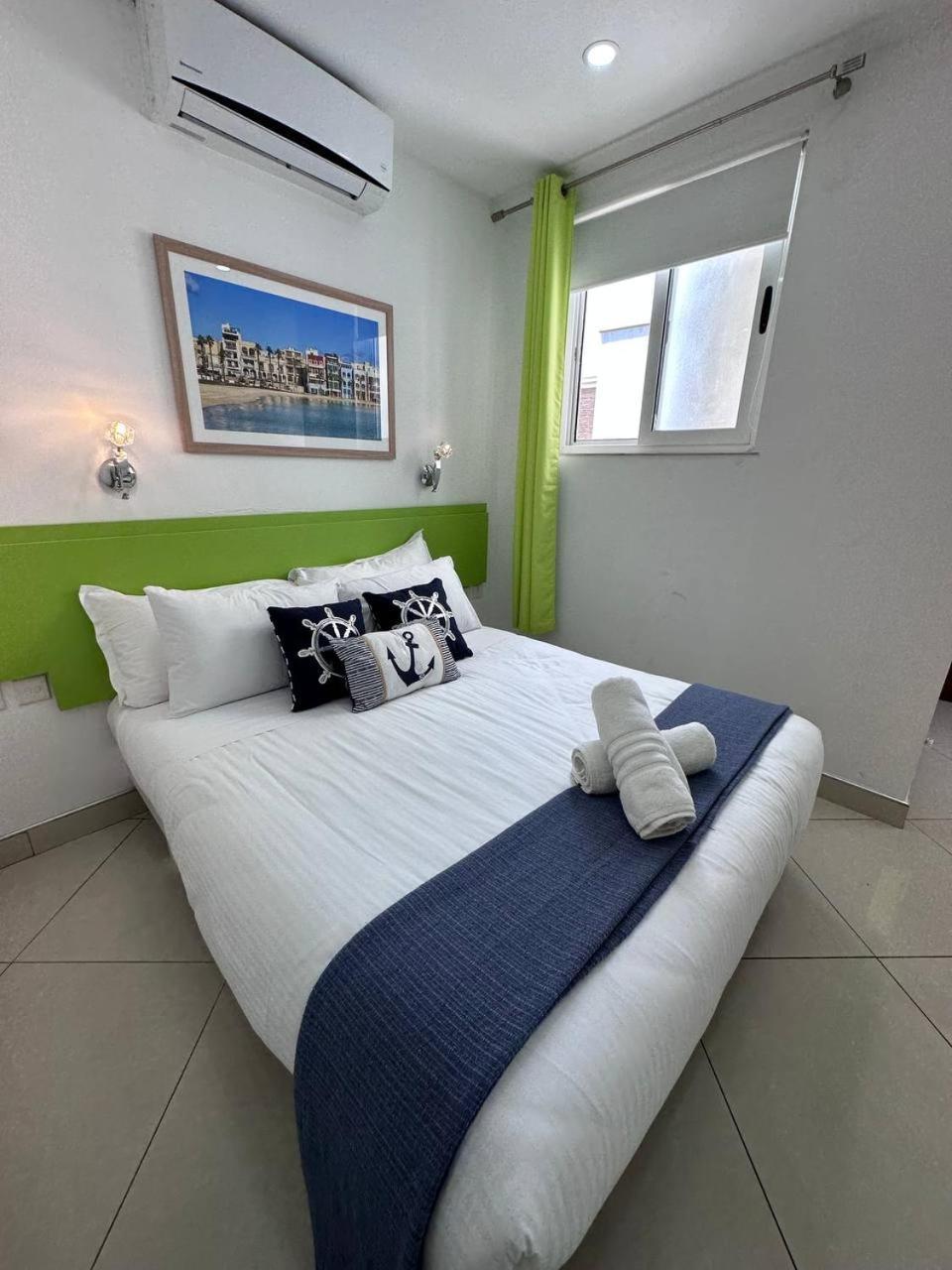 The Beach House Birżebbuġa Esterno foto